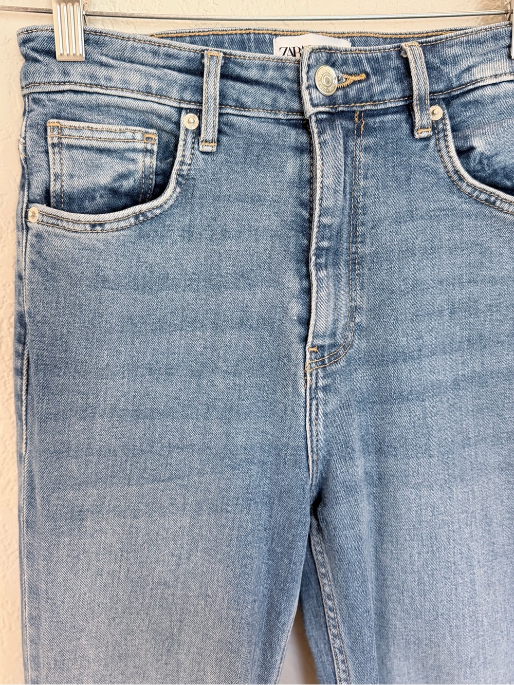 Zara High Rise Skinny Jeans Light Wash Ankle Slit Size 4 - Picture 3 of 6